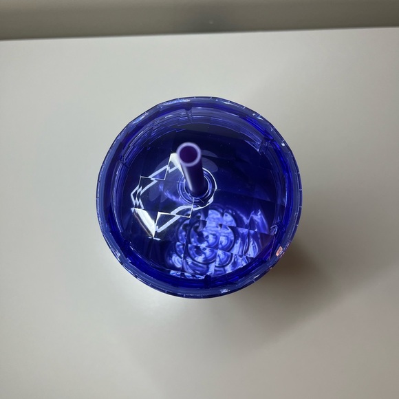 👻SOLD👻 Starbucks Holographic Cold Tumblr Cup 24 oz - Picture 4 of 6